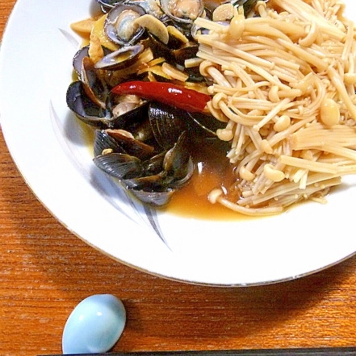 台湾料理 しじみの醤油漬けとエノキのさっと煮 レシピ 作り方 By ヒツジの国 楽天レシピ 台湾料理 しじみの醤油漬けとエノキのさっと煮 レシピ 作り方 By ヒツジの国 楽天レシピ